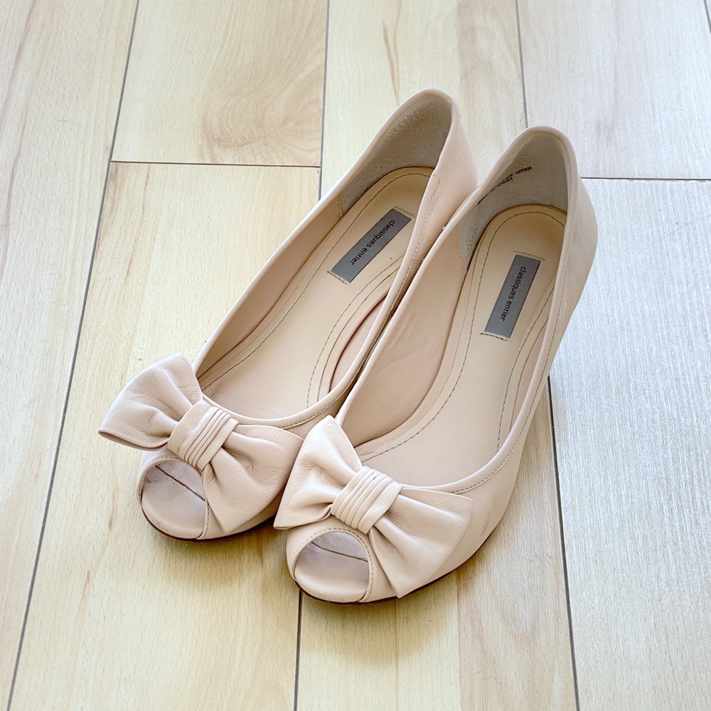 EUC bow detailed pumps in blush